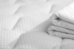 YOUR-NEW-MATTRESS-A-CHECKLIST-FOR-BUYING-THE-RIGHT-MATTRESS-AND-EXTENDING-ITS-LIFE